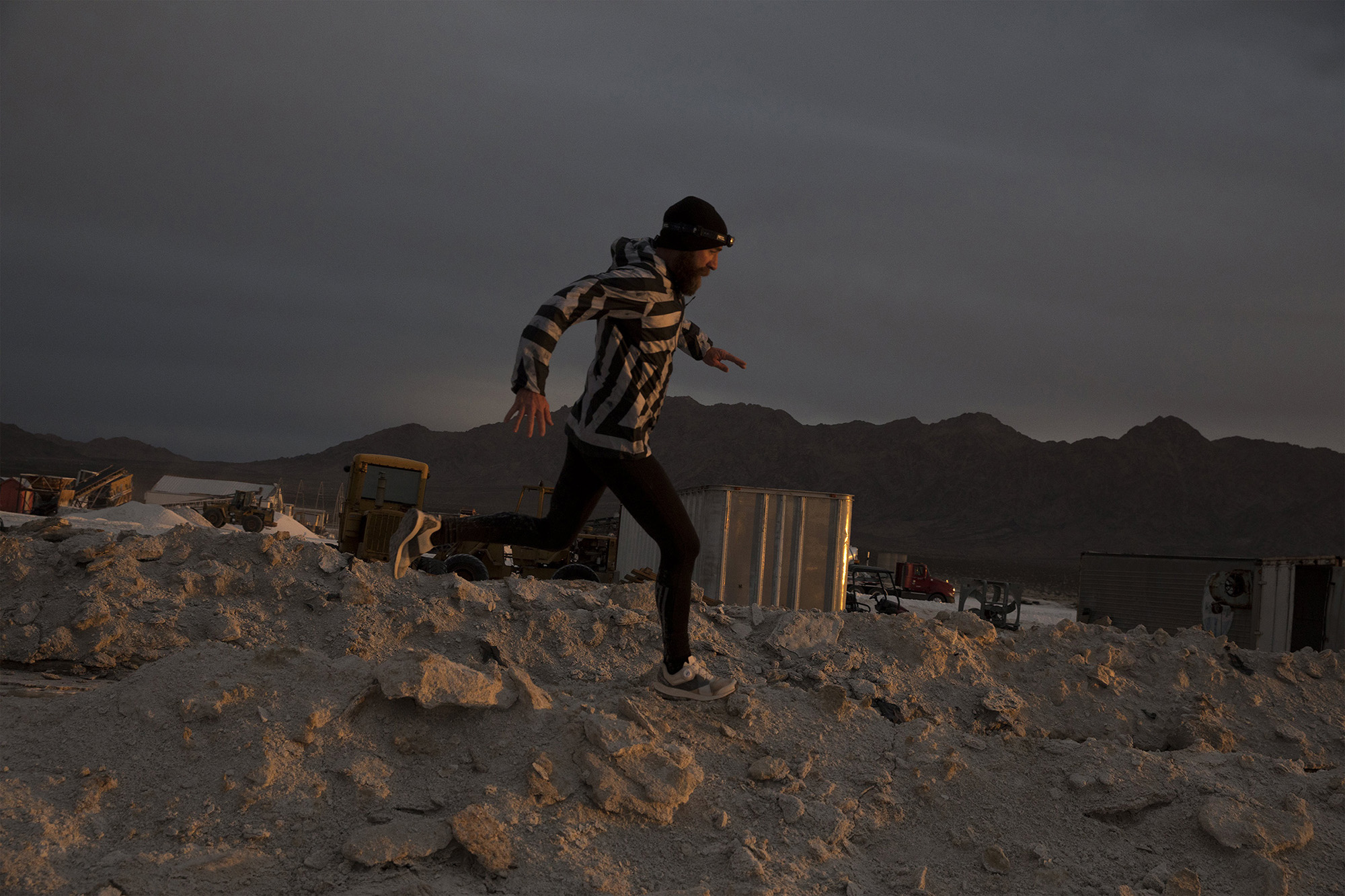 Campaigns and advertising photographed across the U.S. documenting real athletes outdoors as the hiked, climbed, and went trail running throughout every environment.