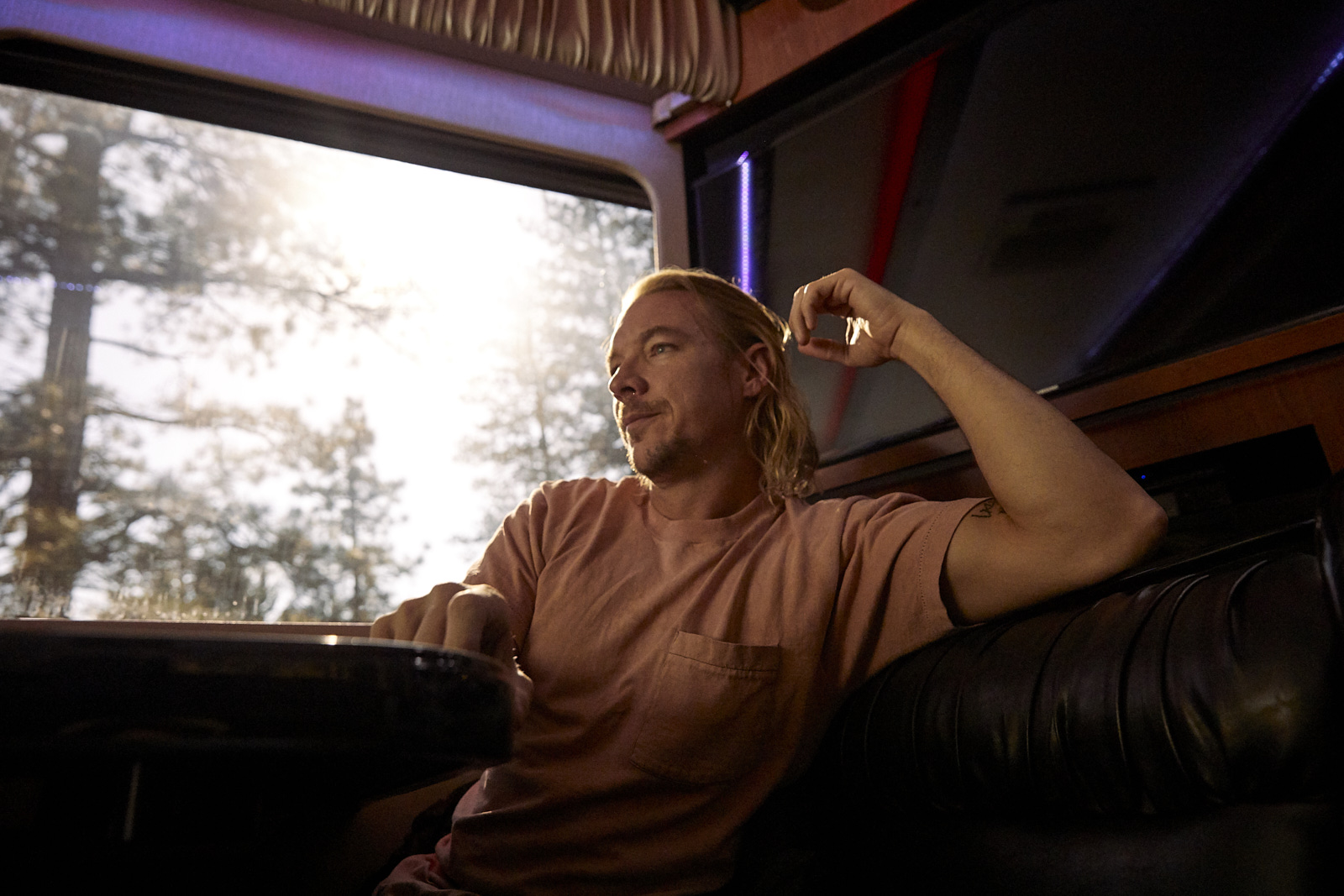 Campaigns and advertising photographed across the U.S. documenting real athletes outdoors as the hiked, climbed, and went trail running throughout every environment.